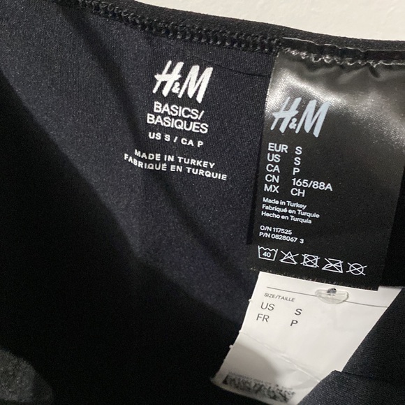 H&M Basic Tank Top - Picture 3 of 3